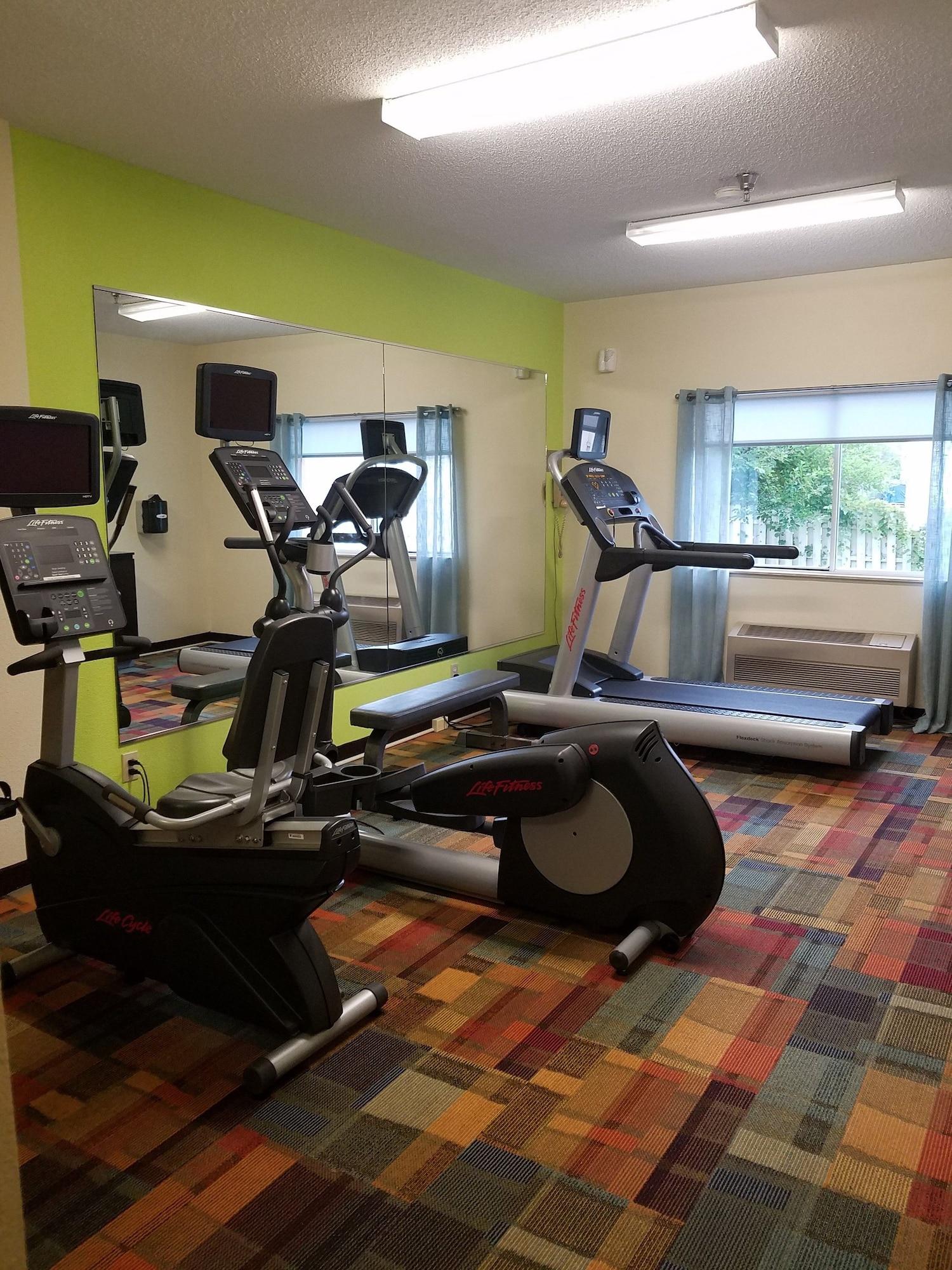 Americinn By Wyndham Moline Airport Quad Cities Екстериор снимка
