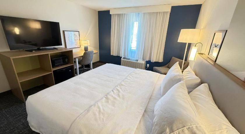Americinn By Wyndham Moline Airport Quad Cities Екстериор снимка